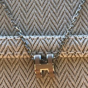 Hermès Mini Pop H Necklace (Free Louis Vuitton Chocolate & Hermès Table Book)